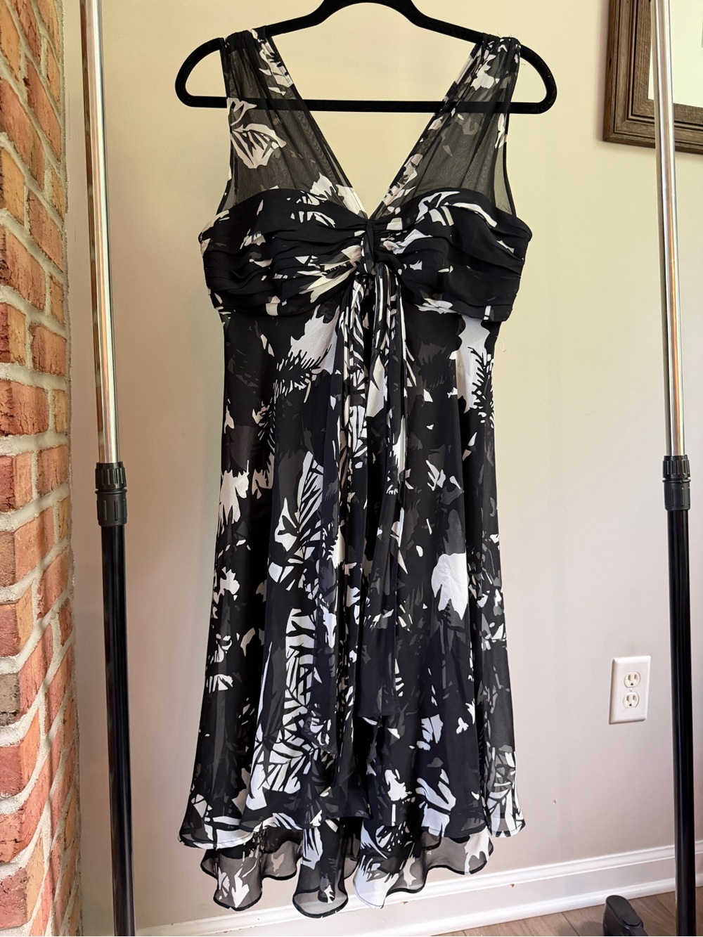 100% Silk natural fiber Black & White Floral Cocktail Dress